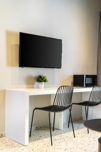 Arches Apartments - image 10