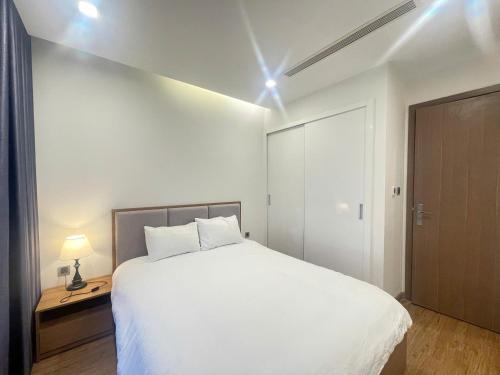 Three-Bedroom Apartment image 9