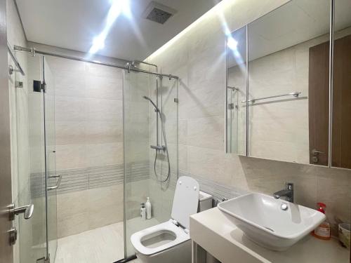 Three-Bedroom Apartment image 8