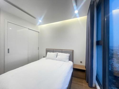 Three-Bedroom Apartment image 6