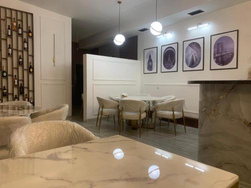 Restaurant, Hotel MARUNA in Sevan