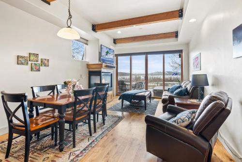 Newpark, Close to ski resorts and restaurants, Amazing Views, Private hot tub