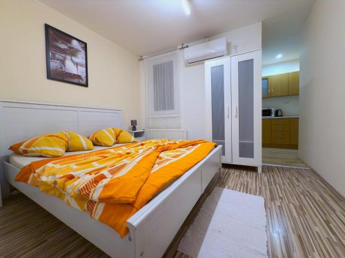 One-Bedroom Apartment with Terrace
