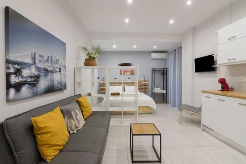A little gem in the heart of Athens, Афины