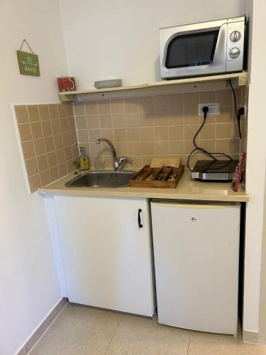 מקום נעים בגולן in Givat Yoav