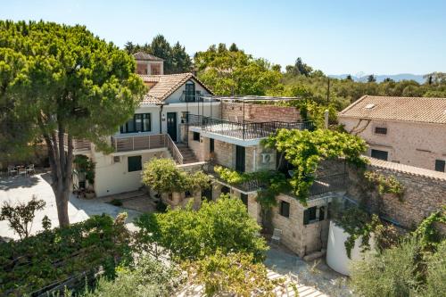 Orama Stone Apartments - Authentic hospitality in a Historical Location, by Zantewize 2