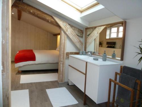1 queen bed