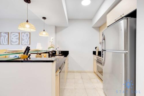 Amazing Apartment Oceanview Beautiful Amenities in Sunny Isles Beach, USA