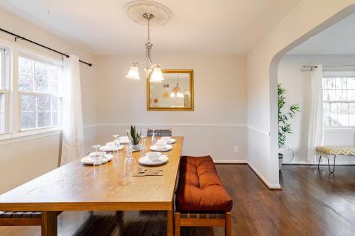 6 Bed room Home Nat'l Hrbr DC in ออกซอน ฮิลล์ (MD)