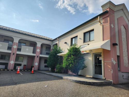 Westview Motel - image 10