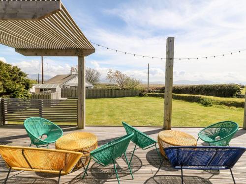 Фасада на хотела, Forest Lodge in Bro Aberffraw