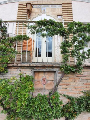  Il Palazzo delle Rondini in Magliano deʼ Marsi