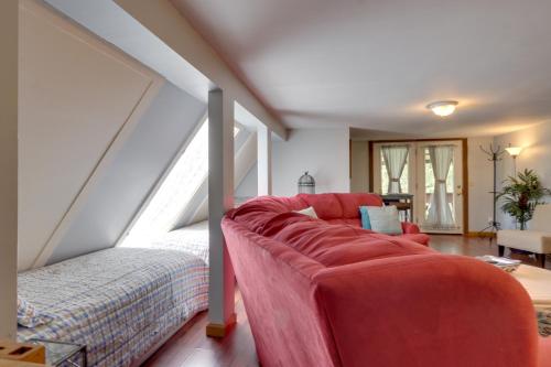 Riverfront Townsend Apt - 18 Miles to Pigeon Forge