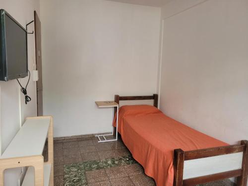 2 twin beds