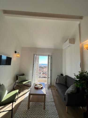 Общ салон/телевизионна зона, Le Nid d Azur Duplex vue Mer Centre Ville in Жуан ле Пен