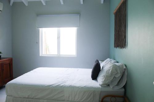 Three-Bedroom House image 4