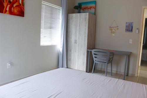 Three-Bedroom House image 6