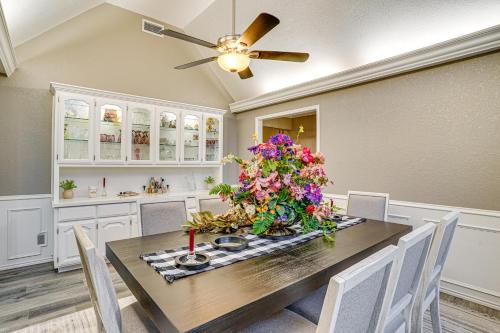 Large Yard, Fire Pit and Games Grandview Haven! in 格蘭德威