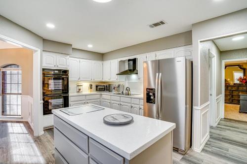 Large Yard, Fire Pit and Games Grandview Haven! in 格蘭德威