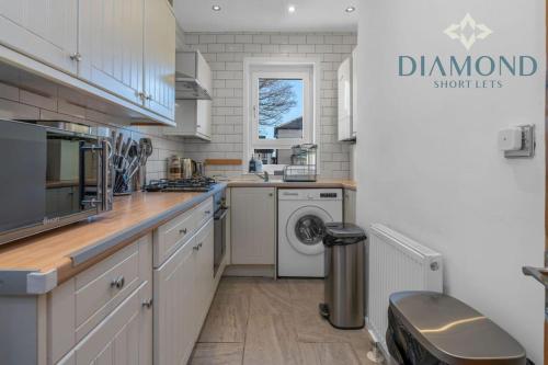 Lovely 3 Bed Ground Floor Apartment - Sleeps 5 - Very Central, Easy Access to Glasgow and Surrounding Areas - Free Parking, Glasgow (fotografie 10)