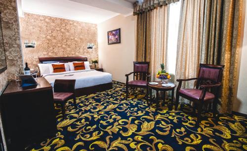1 queen bed