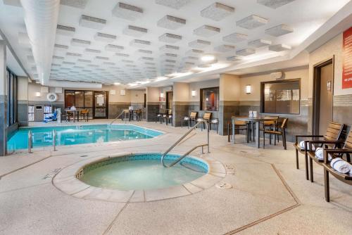 Drury Inn & Suites Atlanta Airport - image 11