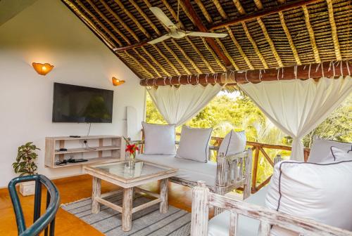Serene 3 bed villa in the garden, Mombasa