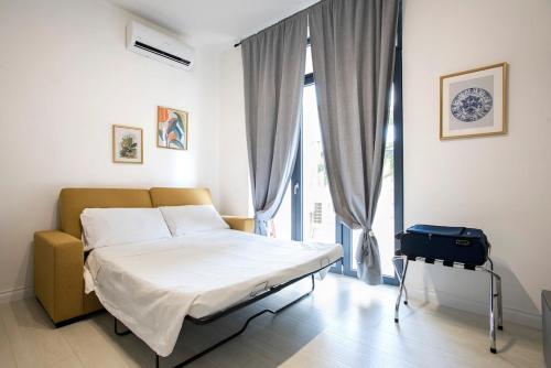 Urban Oasis near Termini, free Parking&Patio, int3, Рим (фото 10)