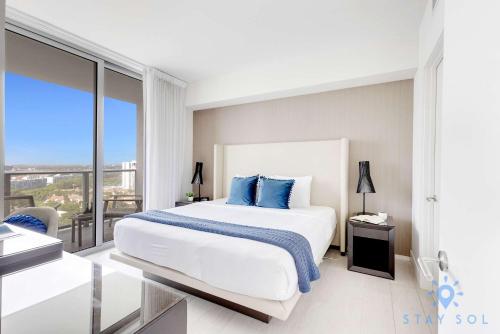 Luxury 1 Br Front Intracoastal View Balcony Pools secondary