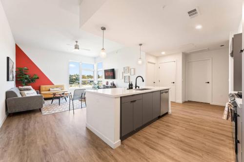 Private Skyloft, DTLA Views, 1 Mile to Dodger Stadium, Los Angeles (fotografie 6)
