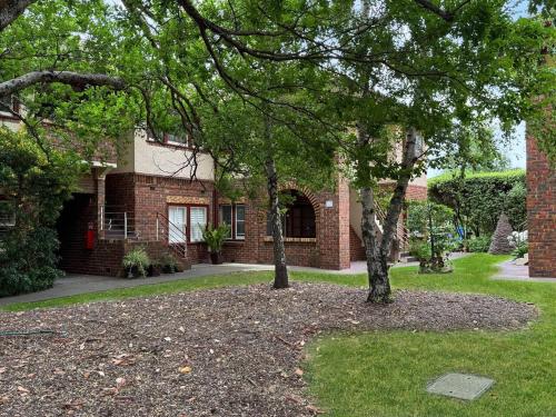 入口, Ground floor apartment, 250 metres to the beach in 布萊頓