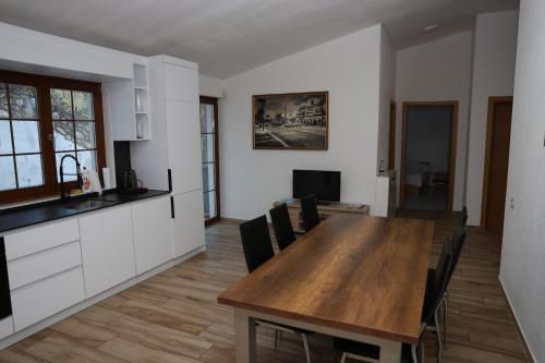 Kalaja Apartment Kalaja Apartment