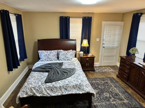 New! Ground-level 2b2b In Bryn Mawr W Parking!! New! Ground-level 2b2b In Bryn Mawr W Parking!!