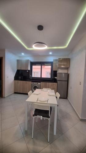 Kitchen, RIMAS Apparthotel in Manar