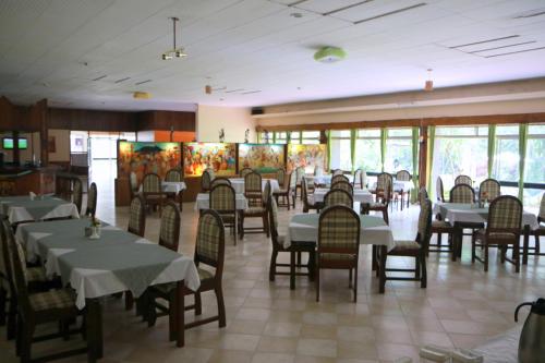 Restaurant, The Equator Hotel in Arusha