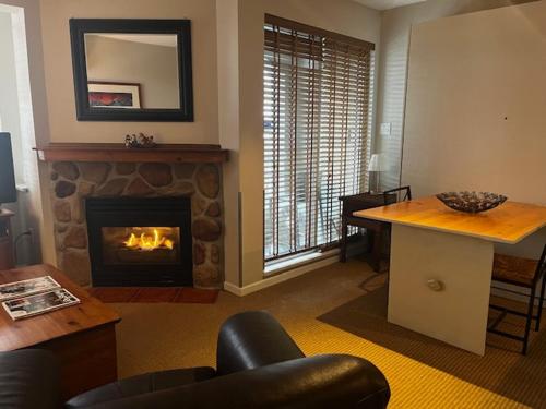 Town Plaza Suites by Golden Dreams - image 3