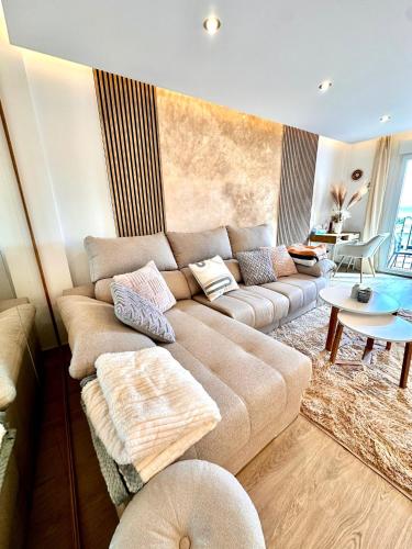 Bajondillo Sea View Apartment- Torremolinos - image 3