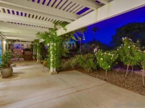 花園, Relaxing Countryside Resort Guest House in 波偉