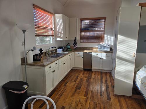 廚房, Relaxing Countryside Resort Guest House in 波偉