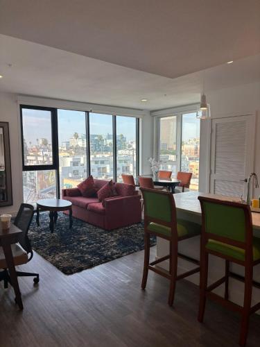 Melrose Luxe Retreat near The Grove - Accommodation - Los Angeles