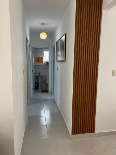 Hermoso y amplio apartamento de 3 habitaciones y 2 baños ! (Hermoso y amplio apartamento de 3 habitaciones y 2 banos !) in ซานเปโดร เดอมาคอริส