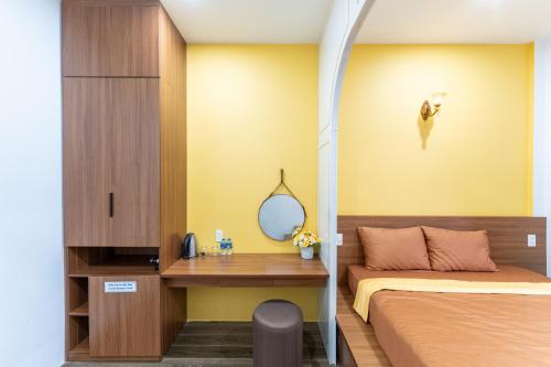 King Room image 2