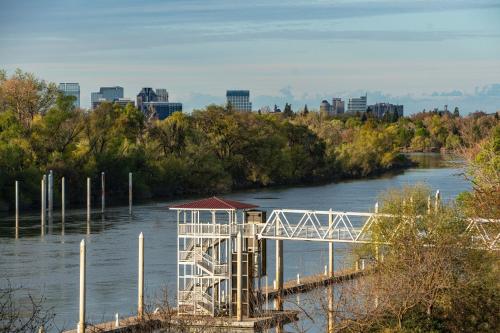 628931894 The Westin Sacramento Riverfront Hotel & Spa