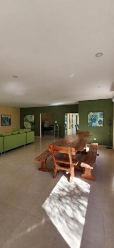 Casa Nueva Puerta del Lago in Ypacaraí