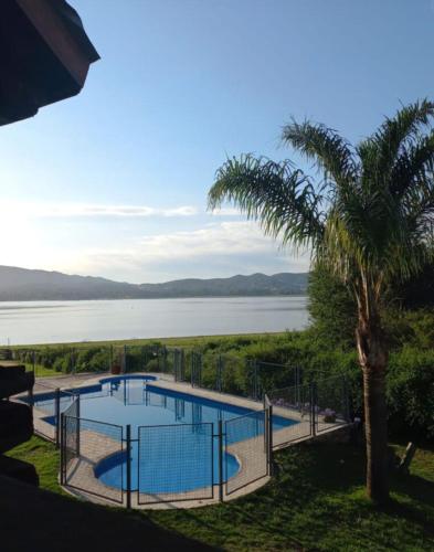 Cabaña Ari (Cabana Ari) in Villa Lago Azul