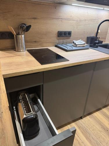 MyHome RPP184 - Emplacement imbattable, Studio 4 pax remis à neuf ! (MyHome RPP184 - Emplacement imbattable, Studio 4 pax remis a neuf !) in ティニュ