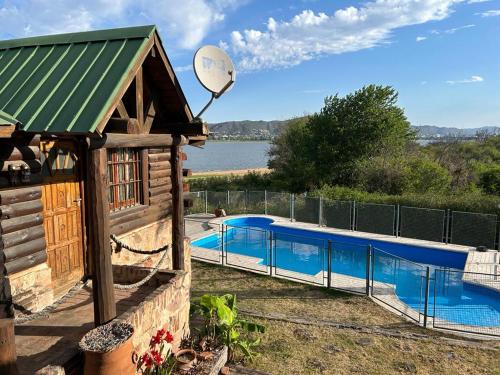 Cabaña Ari (Cabana Ari) in Villa Lago Azul