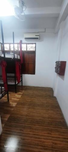 Single Bed in 4-Bed Dormitory Room image 10