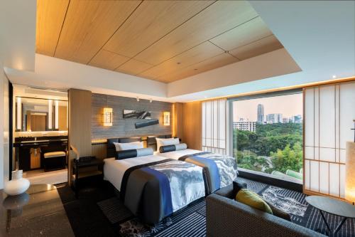 The Main - Suite Room