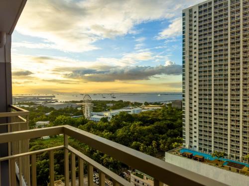 View, GemstoneBR in SMDC Coast Residences near Cuneta Astrodome